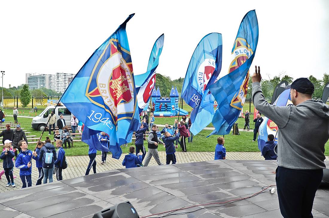 ŠK Slovan Bratislava vlajky